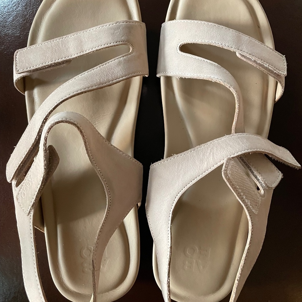 Abeo Olivia Size 9 Sandals